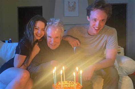 Warren Beatty Celebrates 85th Birthday With His。